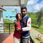 Amrutha Srinivasan Instagram - Love you 3000 as always, annoying moron. Happy happy happy birthdayyyy!! ♥️ @aravindnaga.in what's up danger? March April nalla seidhi sollunga. 😶‍🌫️ Mmmwaaahhh here's to oldage 😚 P.C.: @dignifiedrepose @vinothkishan