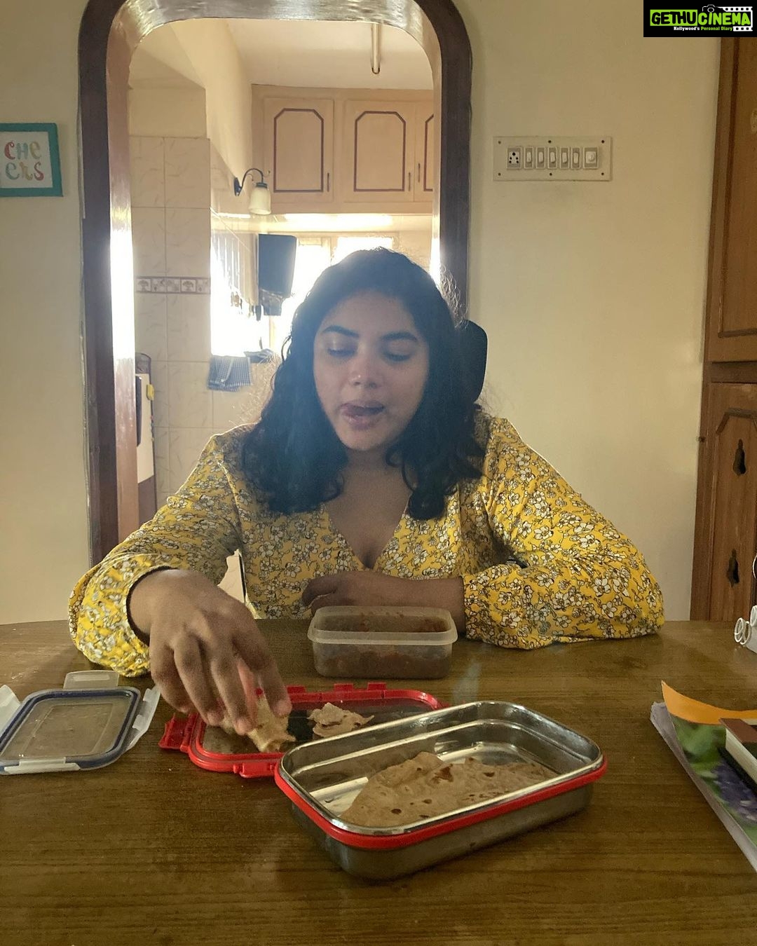 Amrutha Srinivasan Instagram - Here's a collection of pictures in no particular order to celebrate my number 1 gurl @shalinivijayakumar_ . Happy thirtday to you. Love you so God damn much. I've got your back forever. I'll post more gems soon.