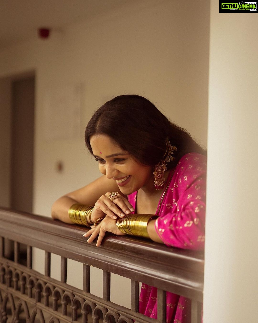 Ananya Instagram - Styling : @amritha_lakshmi___ @styledby_al_ Photographer : @yaami____ Mua : @sreegeshvasan_makeupartist Costume : @aydhab Jewellery : @goodwillcollectionskerala Location : @azora.hotels Bts : @__naim.___