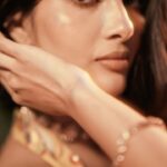 Ananya Rao Instagram - Let your soul glow ✨ . . . Project designer : @shamini_shankar_official Photographer and team: @murlee_photography / @_xavierphotography_ Makeup/Hair : @ratnamakeupartist Costume: @rihanadesigner Jwelery: @vummidibangaru
