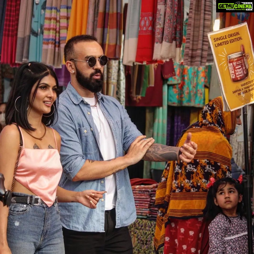 Ananya Rao Instagram - Israeli Pablo X Harley Quinn. Clicks from our date at Dilli Haat during the shoot of IRL. Streaming now on NETFLIX