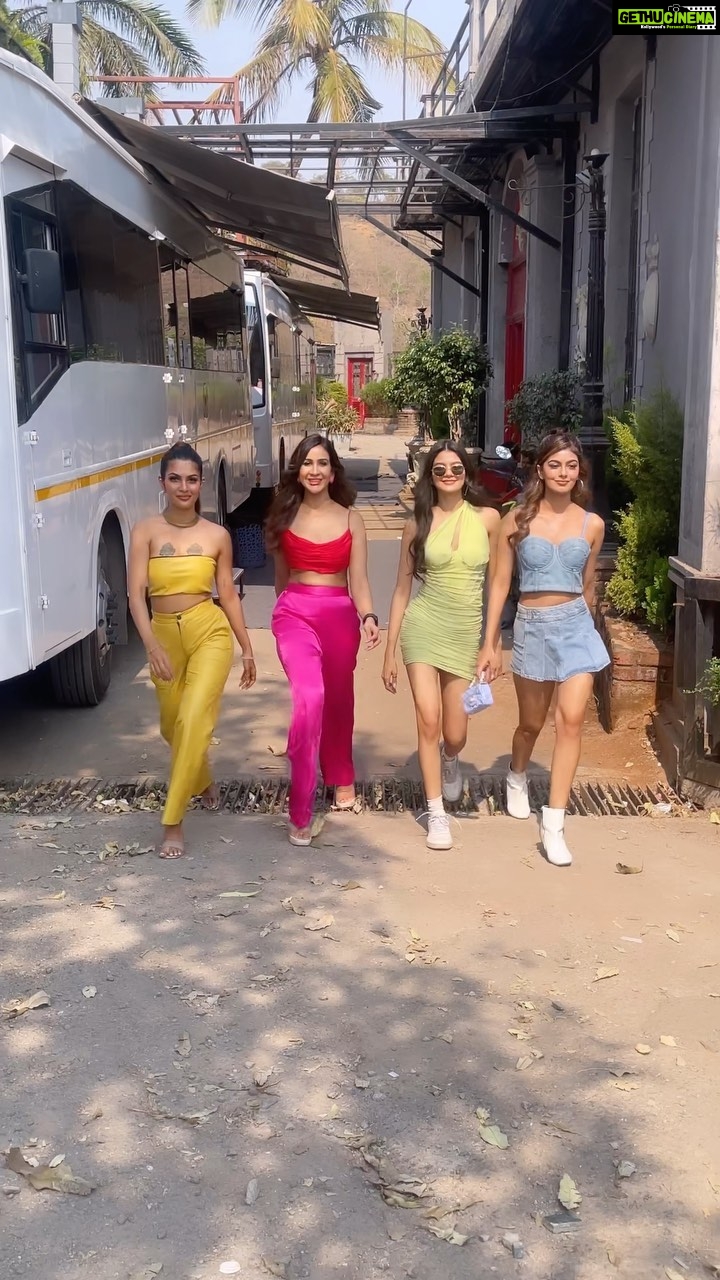 Ananya Rao Instagram - Our Show is Streaming Live on @netflix_in ❤️ IRL- InRealLove Go watch it now ♥️💃