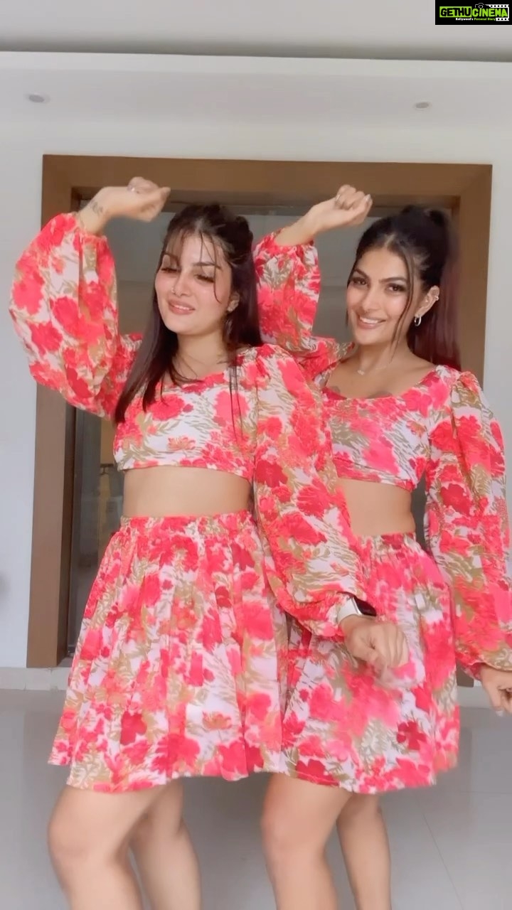 Ananya Rao Instagram - Uff meri dil💕 #hit #tiktokdance #tiktoklove #tiktokindia #tiktoklover #tiktok #tiktoktwins #tiktokgirls #twindancers #twinster #twingoals #twins #goals #dancer #dancers #dancelove #dancersofinstagram #southindiangirls #southindiandance #reels #reelsinstagram #instagramreels #ananyaapoorva #ananya