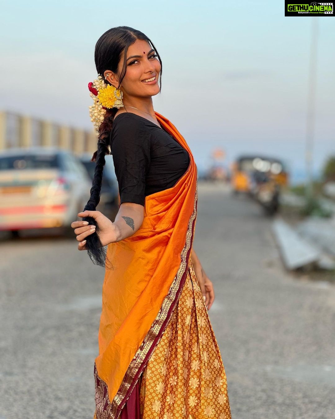 Ananya Rao Instagram - South Indian ponnu π #newme #new #change #pretty #strong #alive #love #happymood #stronghead #peaceful #beauty #beautiful #feelingblessed #prettyhot #ananya #feltpretty #southindiangirls #south #indiangirls #india #instagram #instagood #instadaily #soul #glow #tattoo #tattoos #ananya #twins