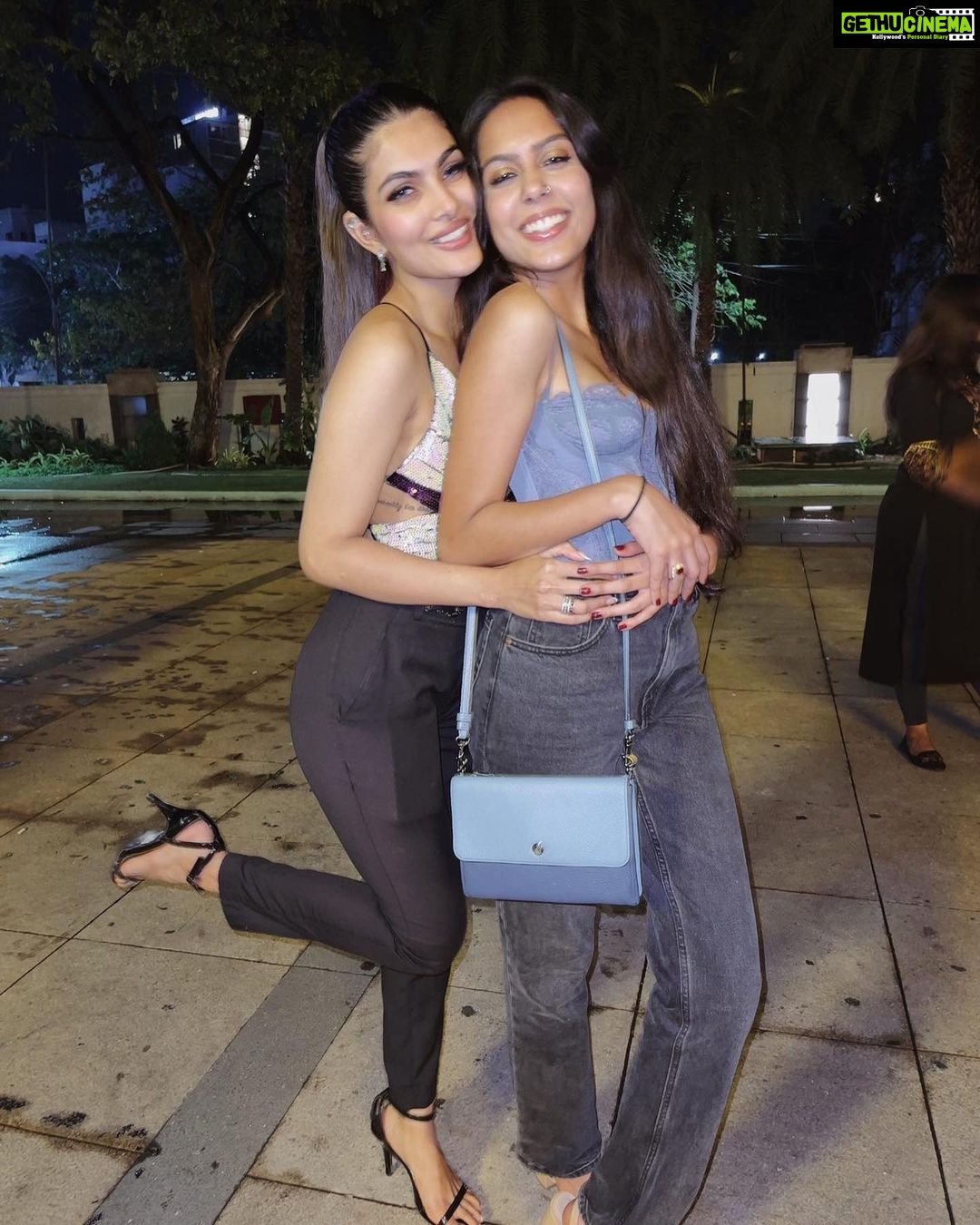 Ananya Rao Instagram - The dynamic duo is back😍 can’t wait for us to slay😎 #priorities #newme #new #change #pretty #strong #alive #love #happymood #stronghead #peaceful #beauty #beautiful #feelingblessed #prettyhot #ananya #feltpretty #southindiangirls #south #indiangirls #india #instagram #instagood #instadaily #soul #glow #tattoo #tattoos #ananya #twins