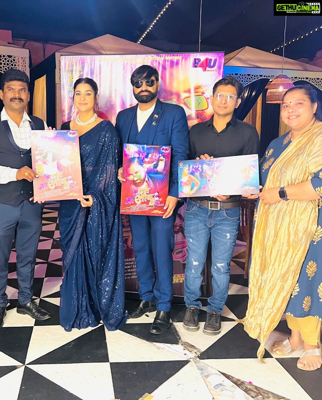 Anara Gupta Instagram - Launch party of my first Marathi song … thank you each n everyone for your love and support,,, and yes jaldi jaldi jao b4u k official YouTube channel pe jake dekho Aur betao aapko Kaisa lega … 😊 @theofficialb4u @dmestry81 @sagarsapkale46 @mestrydeepa #aa #anara #anaragupta #anaraguptaactress #b4u