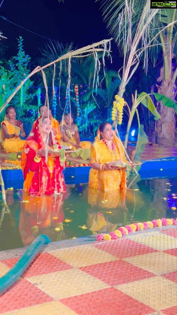 Anara Gupta Instagram - Reel on my choreographed song #aawasurujdev #darshandekhaw .. Aap sab apna pyar aashirvad dijiye hamare gane ko aur chhath ke es mahaparv par apna reel banaiye .. @anaraguptaactress ji. , @singermamtaraut