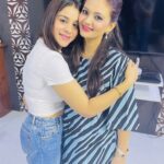 Anara Gupta Instagram - Wish u very very happy birthday to u my dear bestie🧿❤️pata nahi kabse ab to yaad bhi nahi…ki kitne saalo purani dosti hei hamari..aur ab tak salaamat hei waise hi khuda kare ki hamesha zindagi bhar aise hi hamari dosti slaamat rahe🤲aur hum saath mei apna budhapa bhi yuhi enjoy kare😂aur kya likhu tumko khud pata hei tum mere liye kya ho meri jaan..khuda tmhari saari khwaishshen puri kare 🤲 aur haan party to due hei aakar de dena chupchap se😘😘😘😘😘😘😘😘😘😘😘😘😘dher saara pyaar tere liye meri jaan