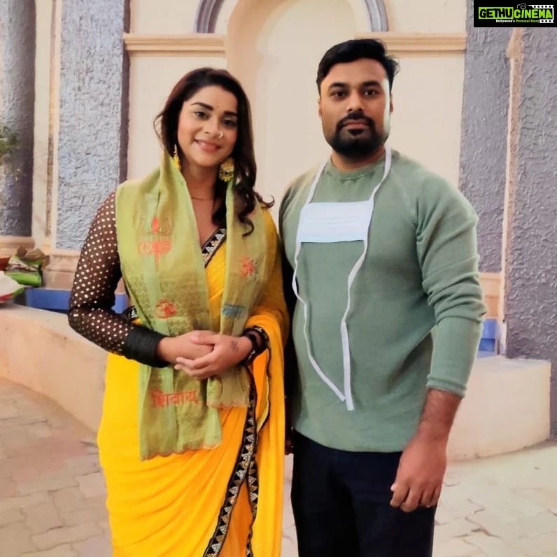 Anara Gupta Instagram - Most beautiful n adorable actress @anaraguptaactress ma'am आपको जन्मदिन की हार्दिक बधाई एवं शुभकामनाएं। बाबा काशी विश्वनाथ जी एव माता रानी से प्रार्थना है कि आप दीर्घायु हों और सदैव स्वस्थ एवं प्रसन्न रहें। 💐💐🎂 🎊 🎂 🎊 💐💐 Happy birthday ma'am 💐 Varanasi - Kashi - Banaras