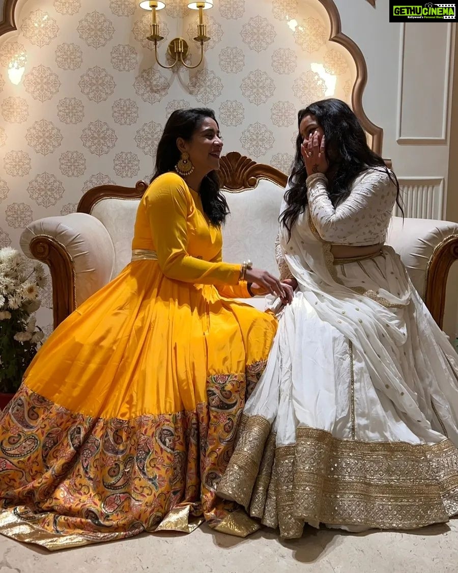 Anara Gupta Instagram - Happy Happy Happy Birthday Dii❤️💋🎂 May god bless you with all the happiness and success in your life🧿🌸@anaraguptaactress di Aise hi hamesha hasste rahiye 💗