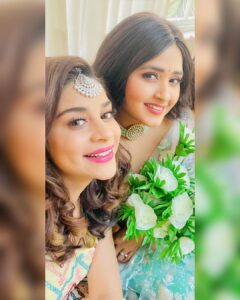 Anara Gupta Instagram - Happiest birthday dear @kajalraghwani 🥳 mahadev ji ki kripa aap pe hamesha Bani rehe 🥰 swasth reho mast reho ❤️

#kajalraghwani #aa #anaragupta #anara #birthday #girl #ootd #picoftheday #photooftheday #photography #photo #instagood #instagram #instadaily #instalike