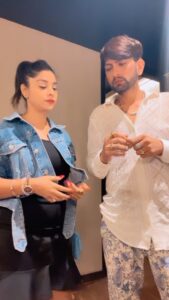 Anara Gupta Instagram - Just for fun 🤩 with my best friend @kulbirsingh_1601 … 
#bholechutre 

#aa #anaragupta #anara #kulbirsingh 

#reels #reelitfeelit #reelsinstagram #reelkarofeelkaro #anaraguptareels