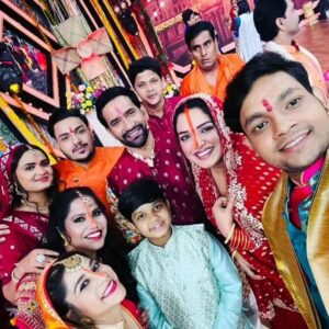 Anara Gupta Instagram - Chhath Puja Special Event Shoot @dineshlalyadav bhaiya ji @ankush_raja_official  @pradeeppandey_chintu bhaiya @aamrapali1101 @smritysinha_official @neelamgiri_ji @anaraguptaactress ji @singermamtaraut ji @aaryan_babu_little_actor #chhathpuja #bhojpuriactor #chhathmahaparv #bhojjpurisong #trendingnow #bhojapuriya238 #dineshlalyadav #dineshlalyadav_fanclub_ #neelamgiri #smritysinha #Aamrapalidubey #aamrapali1101 #ChhathSong #instapost #postinstagram #viralnow