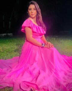 Anara Gupta Instagram - LOVE 🩷💝

#aa #anara #anaragupta 

#ootd #picoftheday #photography #photo #photooftheday #instagood #instadaily #instagram #instalike #insta #instamood