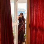 Anaswara Rajan Instagram – The feminine urge to drape saree everyday 🌼❤️

📷 @ishoooooooo