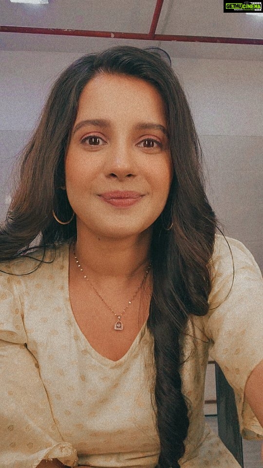 Angana Roy Instagram - Wish you all a safe, happy and noise-free Diwali ❤️ Please look after the voiceless who get affected the most by the noise accompanied with crackers. Stay blessed. Love and warmth, A. 💛 #diwali #dhanteras #festivaloflights #kalipujo #paro #tumiashepashethakle #november #reeloftheday #lookafteryourself #lookaftereachother #noisefreediwali #savestrays