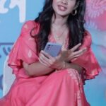 Angana Roy Instagram - আমাদের নতুন সিরিয়াল #TumiAshePasheThakle দেখুন ঠিক 8 pm on @starjalsha @rohaan_bhattacharjee @anganaroyy #ChupKorrGossAchhe