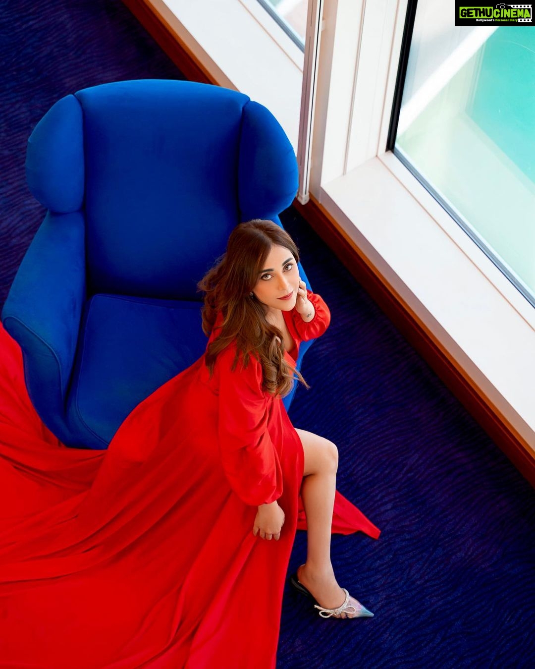 Angela Krislinzki Instagram - 👑 Burj Al Arab Jumeirah