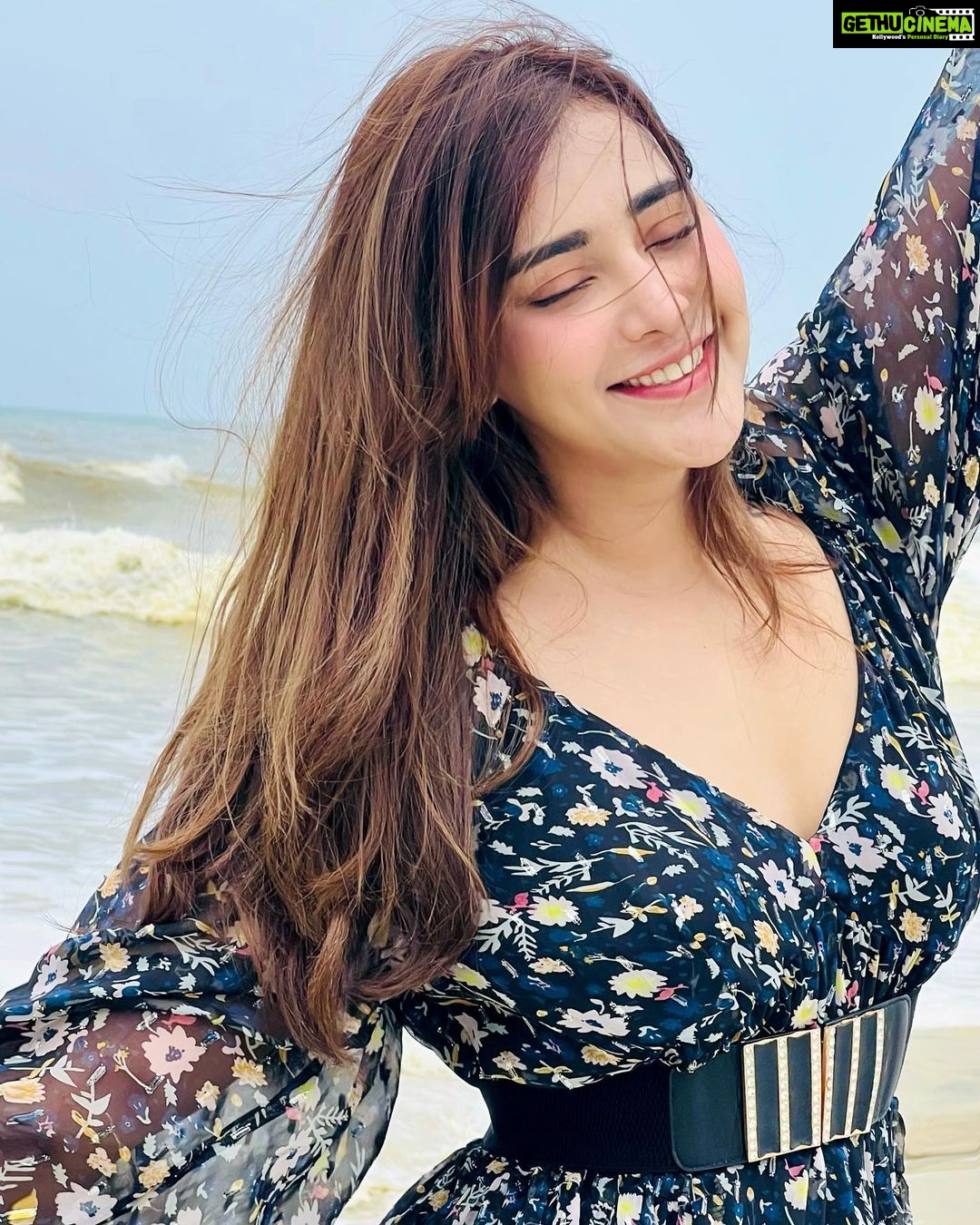 Angela Krislinzki Instagram - 🧜♀️ Goa