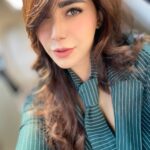 Angela Krislinzki Instagram - Borrowed his clothes 🙈