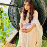 Angela Krislinzki Instagram - Delightful Laddoos, Incandescent Diyas, Whole lot of Smiles and Laughter, A big stock of Masti, Lots of Mithai, Innumerable Fireworks, Wishing you Fun, Frolic and Endless Celebration!! HAPPY DIWALI 2021