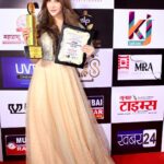 Angela Krislinzki Instagram - Such a honour to receive such a prestigious award... Dadasaheb phalke icon awards film- Most versatile Actress... #blessed #dadasahebphalkeiconaward