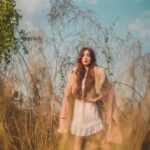 Angela Krislinzki Instagram - Whats your go to colour? I would choose neutrals.. 📷 @jvfilms_ 💕