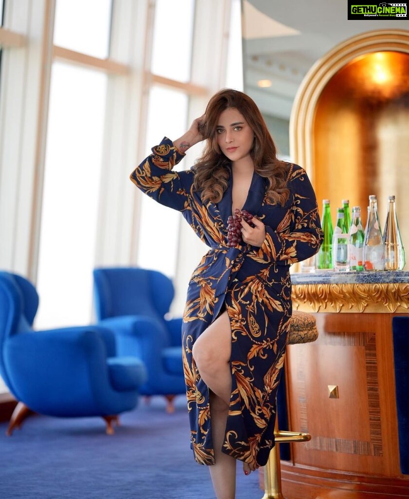 Angela Krislinzki Instagram - I deserve the world baby! This birthday I decided to gift myself a self pampering stay at the Burj Al Arab . Cuz if you dont treat yourself, who will. 👑 Burj Al Arab Jumeirah