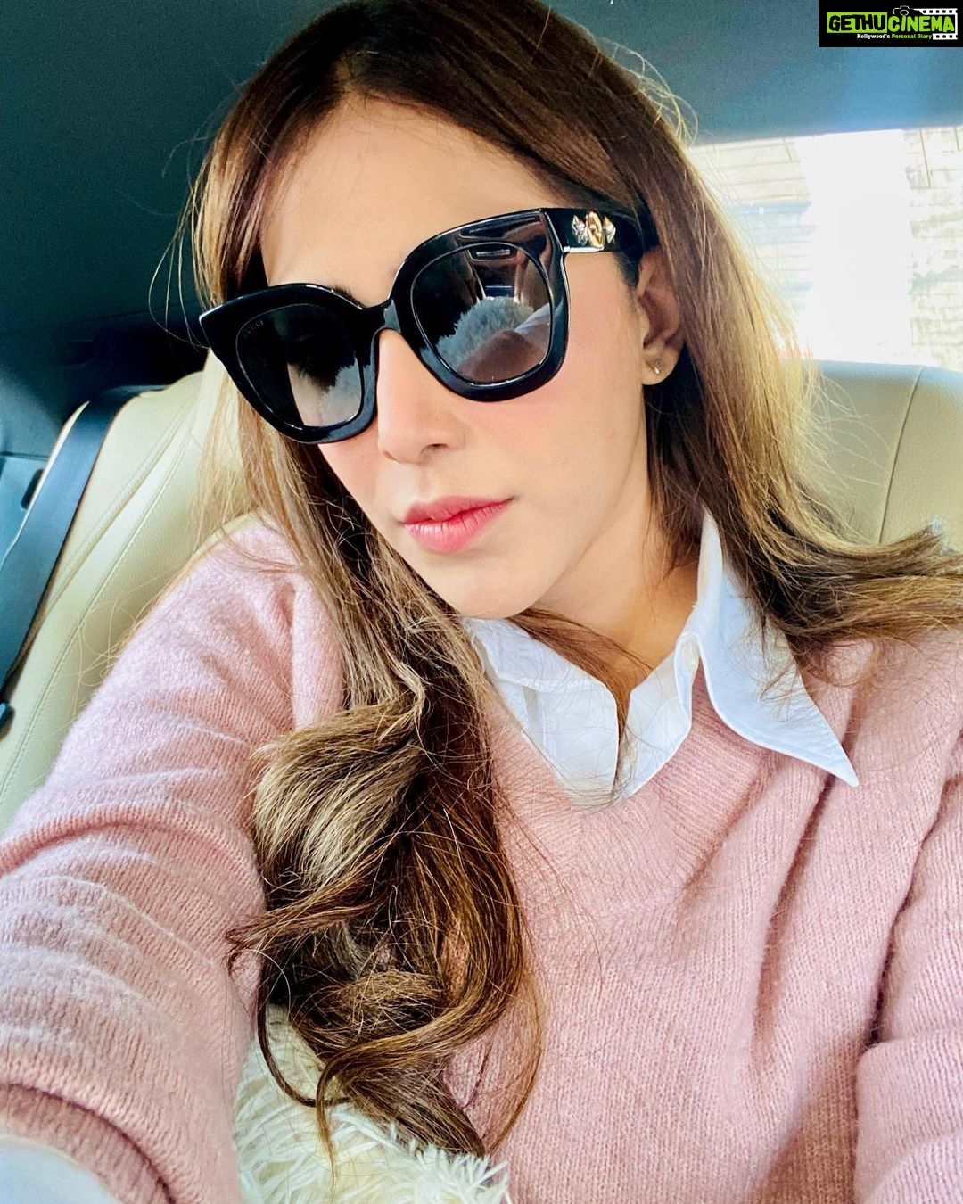 Angela Krislinzki Instagram - Off for a vacation ✨