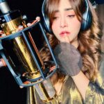Angela Krislinzki Instagram - Got the midas touch baby !!! #manleygold Something exciting coming soon 🎵 🎵