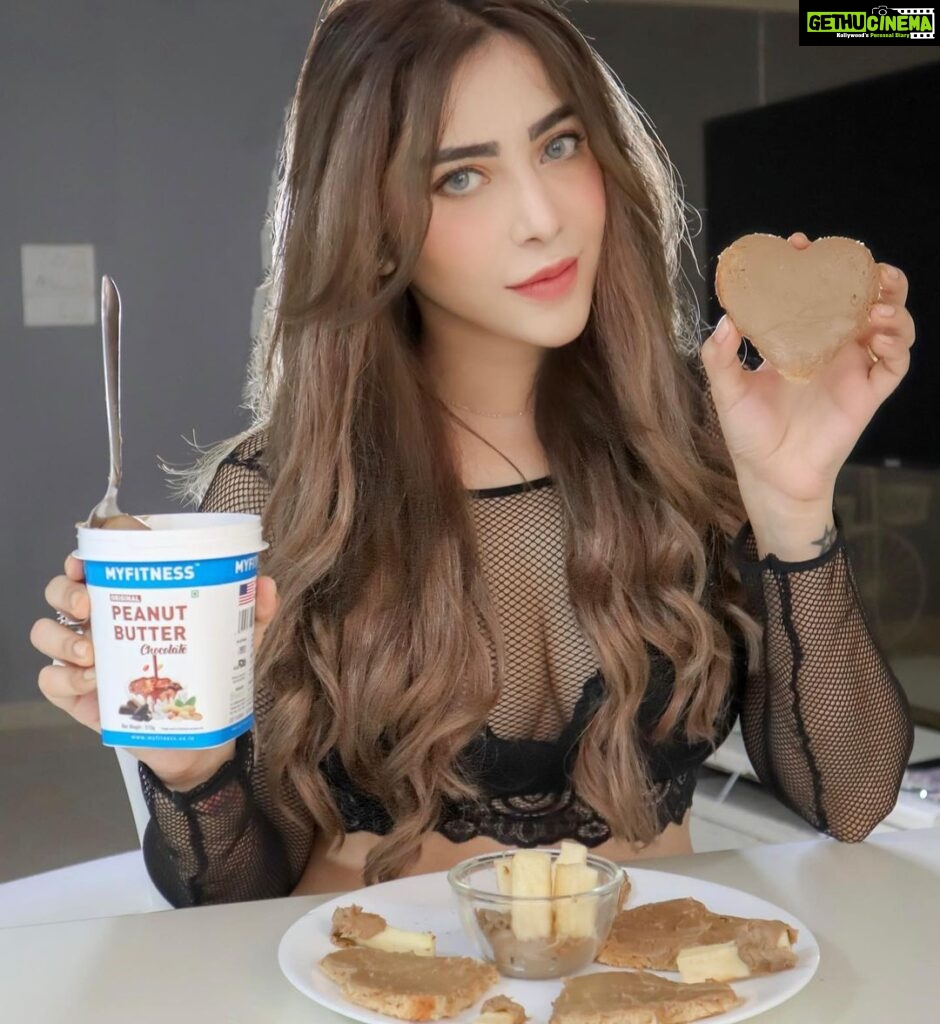 Angela Krislinzki Instagram - Guilty, not at all guilty... 🍩Hooked on to Chocolate Peanut Butter from @myfitness . Peanut butter is a Great source of unsaturated fat. Especially for fitness, it’s very important to have peanut butter which doesn’t have hydrogenated oil. For all the fitness lovers, this is what you should be using for your fat intake. Tastes delicious and that’s why I use it aswell! Highly recommended. Get yours on Amazon, it is available in three variants- Chocolate,Crunchy and Smooth. Kudos to my friend @sahilkhan for this new venture. Thanks for being a great teacher, life coach and a great friend. Keep Shining 💫