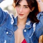 Angela Krislinzki Instagram – Where are my lovely followers from? And what do you guys do? I would love to know you all more and i hope one day i hope to see u all… thanks for all the love💕