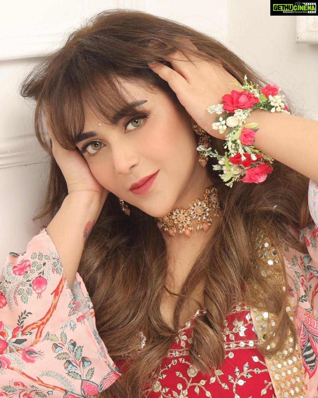Angela Krislinzki Instagram - “Hella heart eyes for you.”