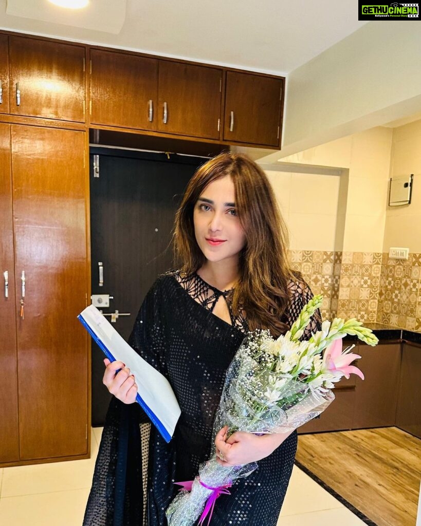 Angela Krislinzki Instagram - Congratulations to me 🎉 Bought New house, what a great day today! A Right Mindset can get you the world, I am Proud of myself for always choosing my priorities right. I bought my 1st house at the age of 22, 📖 Rich dad poor dad has inspired me a lot. Another addition to my 🏠 And this time its an Asset not a liability. Dreams do come true. ✨ #newhouse