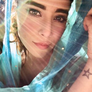 Angela Krislinzki Instagram - Not just sun kissed... this is SUN AFFAIR 💕