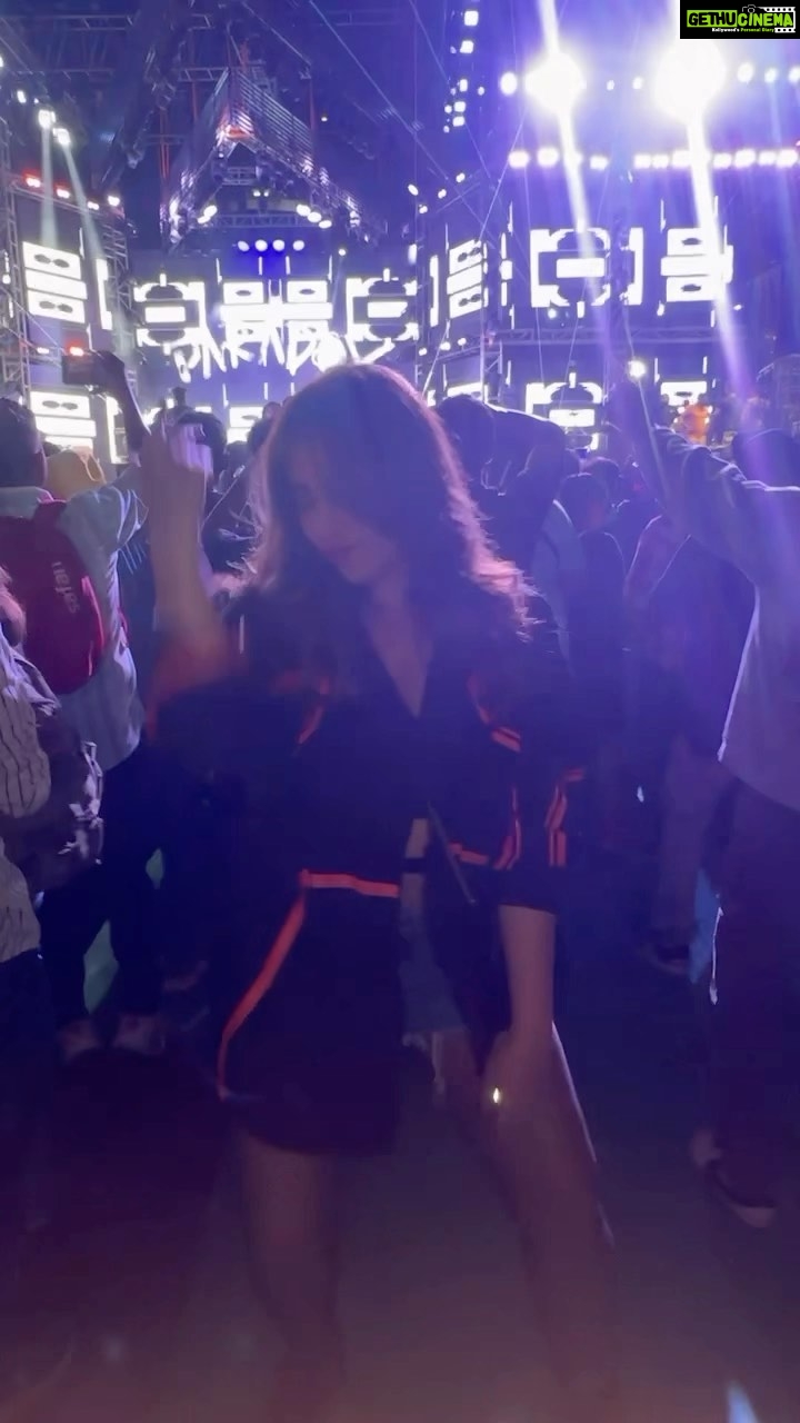 Angela Krislinzki Instagram - YO YO HONEY SINGH 3.0 CONCERT