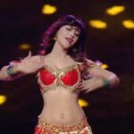 Angela Krislinzki Instagram - indias next superstars #rohitshetty #karanjohar #starplus #indiasnextsuperstars #hotstar #angelakrislinzki #indiandancefederation @itsrohitshetty @karanjohar #maheshbhatt @endemolshineind @starplus