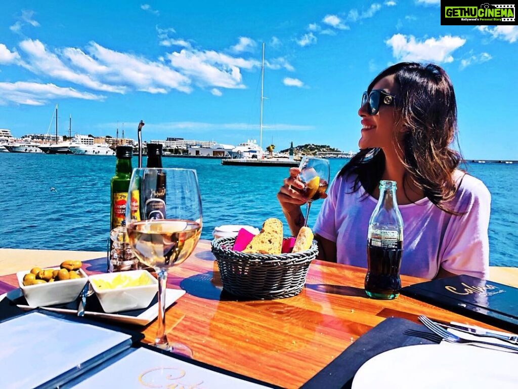 Angela Krislinzki Instagram - Give thanks to the Lord for he is Good... ❤️ #angelakrislinzki #ibiza #ibiza2018 #ibizainsideout @ibizainsideout CALMA Restaurant Ibiza