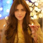 Angela Krislinzki Instagram - 🪔