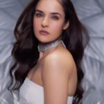 Angira Dhar Instagram - I own the Drama with @lakmeindia I let my skin do the talking with the Lakmé Dew Drama Serum. Its 6% Vitamin E, B3, F and pro-ceramides complex strengthens my skin barrier and gives me a dewy glazed skin! I just can’t stop falling in love with it. Get yours now from Nykaa, and get ready for #LightsCameraDewDrama #Lakmé #LakméSkincare #LakméDewDramaSerum #Ad #Sponsored