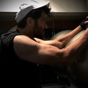 Anil Kapoor Instagram - Switching between two completely opposite roles this last year has been both challenging and gratifying…Going from the 65-year-old Balbir in Animal to the 45-year-old Air Force officer Rocky in Fighter, I had to undergo a serious physical transformation to do justice to the prestigious uniform I was wearing. Now that both the films have wrapped up, I can’t wait for the audiences to watch them!