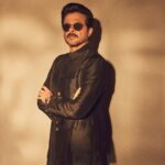 Anil Kapoor Instagram – The golden hour click!!
Outfit: @suketdhir
Eyewear: @eyevan_official
Watch: @cartier
Shoes: @louisvuitton
Styled by : @kshitijkankaria
Makeup Artist: @deepakchauhanartist
Hairstylist:
@raskarjaipal @whynot_byzeeba
📸: @sheldon.santos Mumbai – मुंबई
