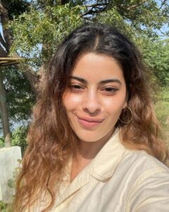 Anisha Victor Instagram - Post birthday🎂 bird-watching picnic🧺 but not without my binoculars 👀 Thank you for all the lovely wishes yesterday ♥️ #NationalHoldidayKid #iShareMyBirthdaywithGandhiJi #NationalHoliday #GandhiJayanti #birdwatching #ahmendabad #gujarat #thol #tholsanctuary #wildlife #picnie #birdsanctuary 🦆🐦‍⬛🦩🪿 Thol Bird Sanctuary