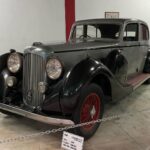 Anisha Victor Instagram – Swipe 👉 to see some vintage beauties 🎠
.
.
#vintage #vintagecars #museum #ahmedabad #gujrat #dastan #vintagecarsmuseum #carmuseum #rollsroyce #buick #mercedes #oldcars #frangipani #frangipanitree #pinksky #travel #explore #packard #hotchkiss #lagonda #Chevrolet #hispanosuiza #bentley #rover #rover16 #daimler Ahmedabad, India