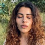Anisha Victor Instagram - 🌾🌻🕸️🕷️ #sunset #portrait #farm #farmlife #westernghats #maharashtra #outdoor #autumn