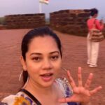 Anitha Sampath Instagram - Top3 things to know👇🏼 ✅Fort Aguada is a well-preserved 17th century Portuguese fort, along with a lighthouse,on Sinquerim Beach (goa), overlooking the Arabian Sea. ✅ It is an ASI protected Monument of National Importance in Goa. ✅The Aguada lighthouse was built in 1864 on a hill located on the west to the fort. It is one of the oldest in Asia. Girls trip booked through @travelinkholidays✅ #goa #aguadafort #goadiaries #anithasampath Agoda Fort,Goa
