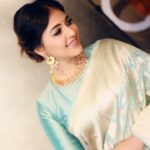 Anjali Instagram - Wishing everyone a very happy Dusshera ✨ HMUA @prakatwork Photography @kiransaphotography #dusshera #traditional #vibes #saree #love #festive #mood