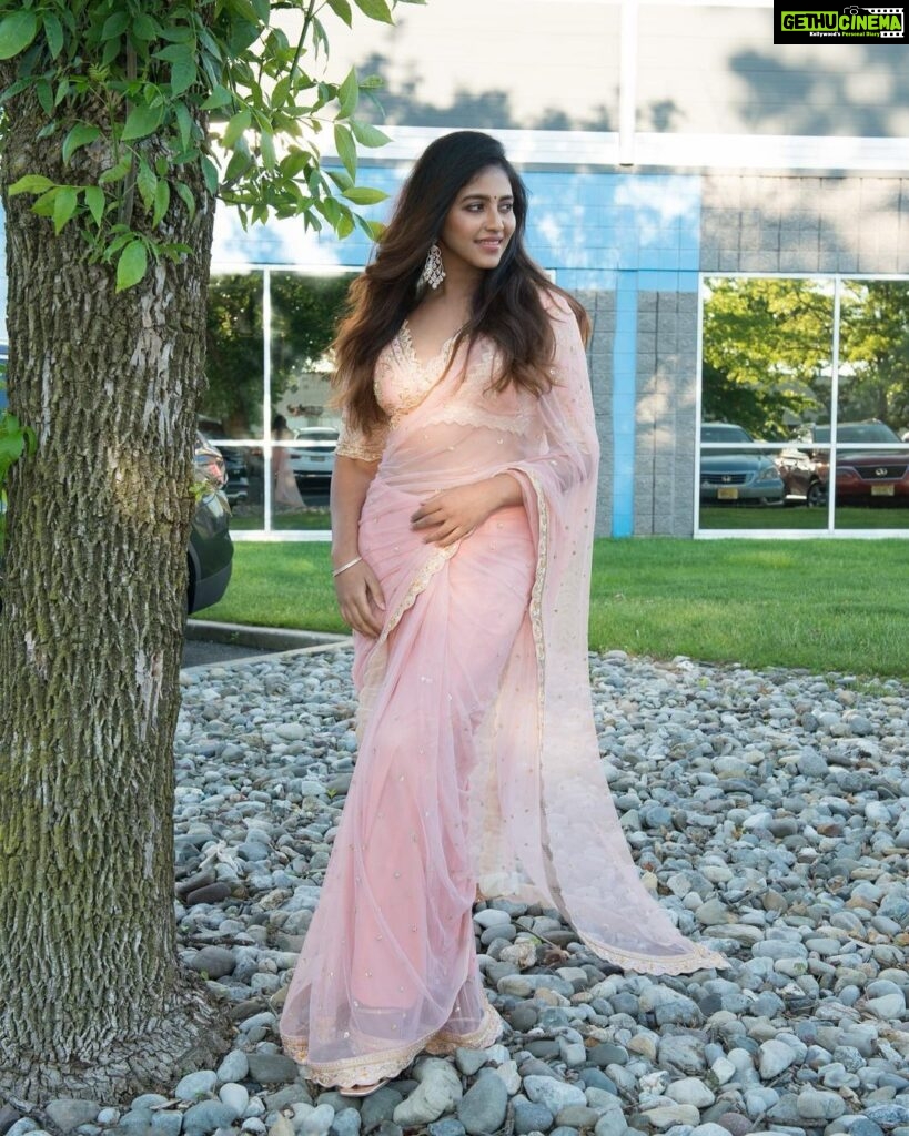 Anjali Instagram - 🌸 Outfit @kavithaguttaofficial Jewellery @houseofqc #pink #saree #elegance #nyc #usa #work #travel #bright #day #happy #sunday