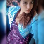 Anjali Instagram – Long drives, good music ❤️🚘🎼🎵🥳

#happy #saturday #weekend #vibes #no #makeup #selfie