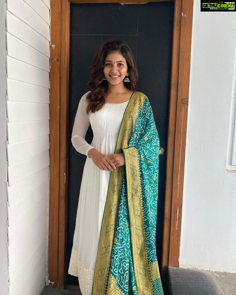 Anjali Instagram - The best revenge is being successful ⭐️ #rc15 #svc50 Wearing @bhargavikunam Styled by my dearest @raji.raaga09 #happy #me #life #is #good #feeling #blessed #weekend #vibes